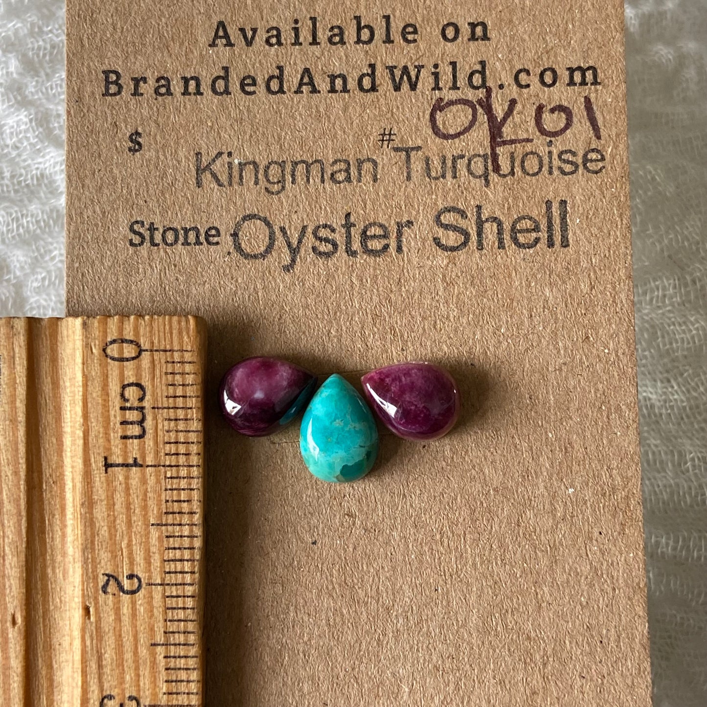 Kingman Turquoise / Oyster Shell Cabochon - OK01