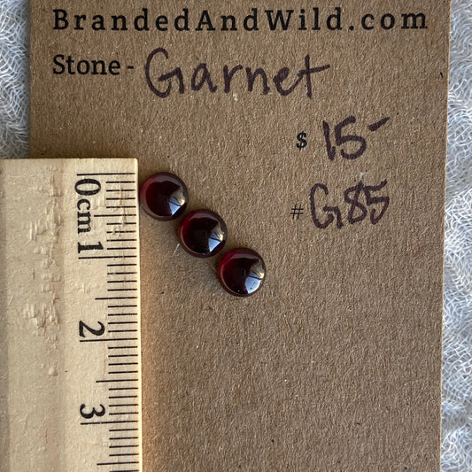 Garnet Cabochon - G85