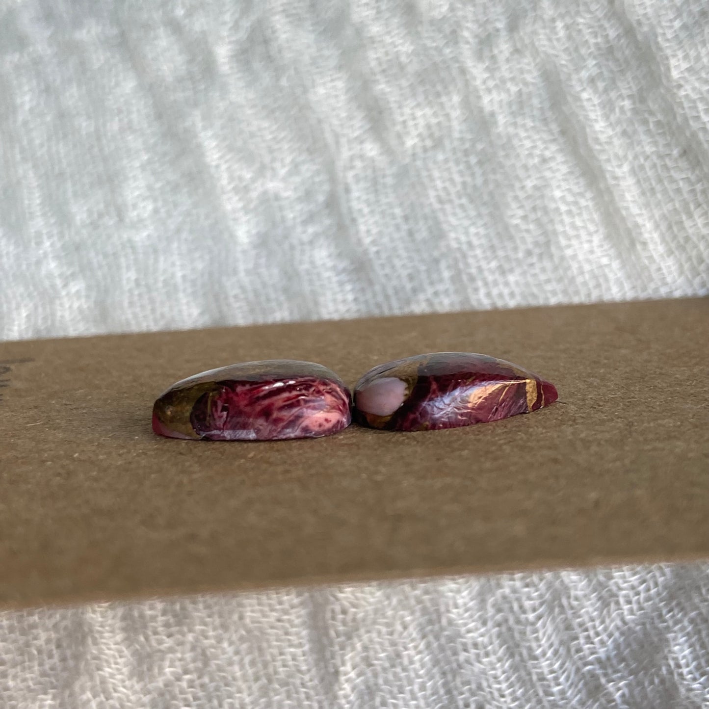 Red Dahlia Cabochon - RD79