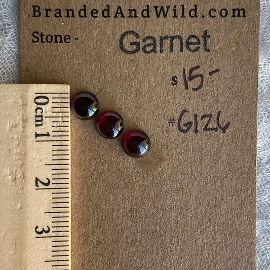 Garnet Cabochon - G126
