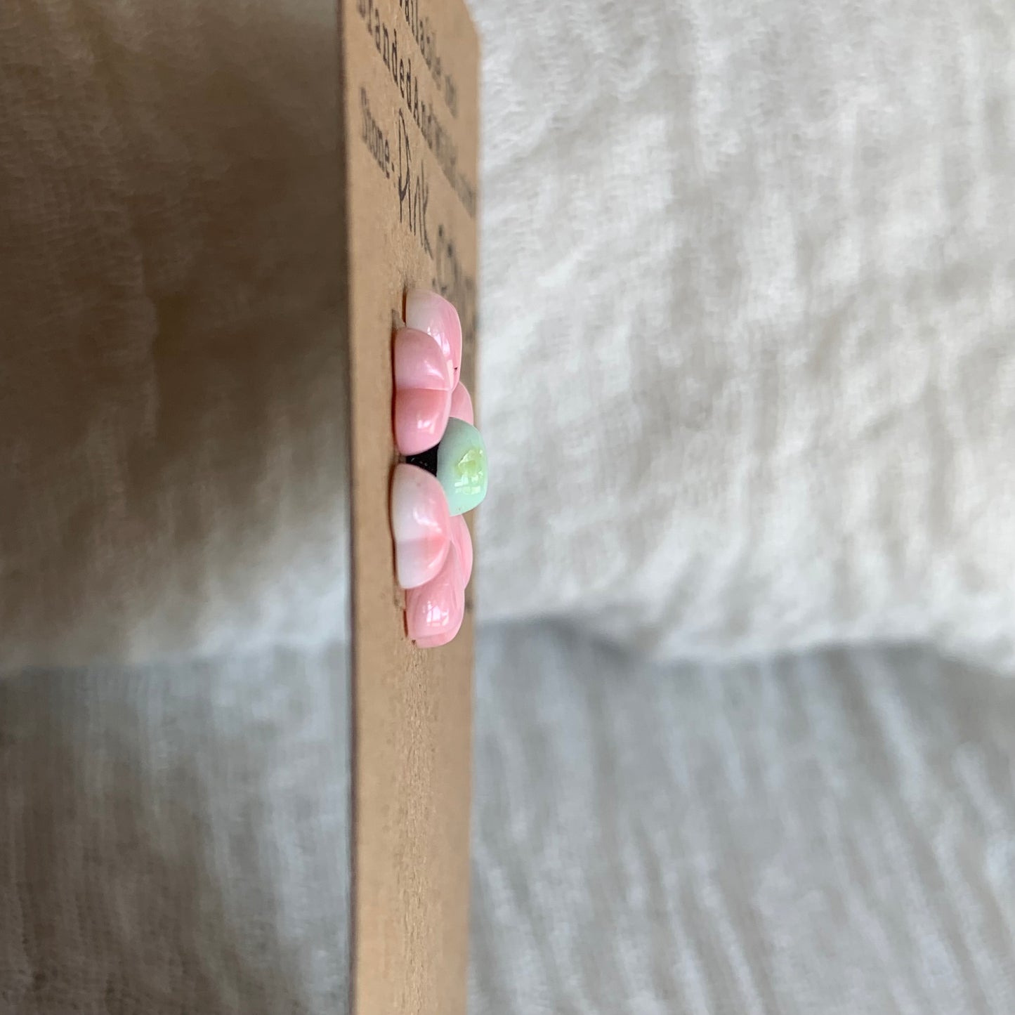 Palomino / Pink Conch Cabochon - Mix52
