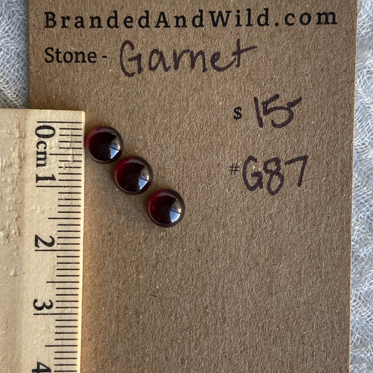 Garnet Cabochon - G87