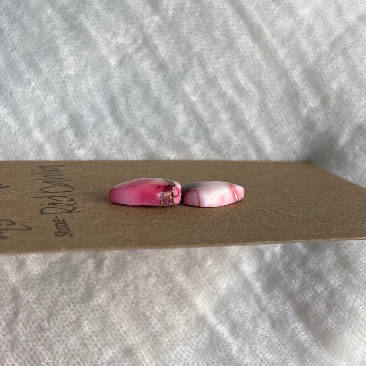 Red Dahlia Cabochon - RD69