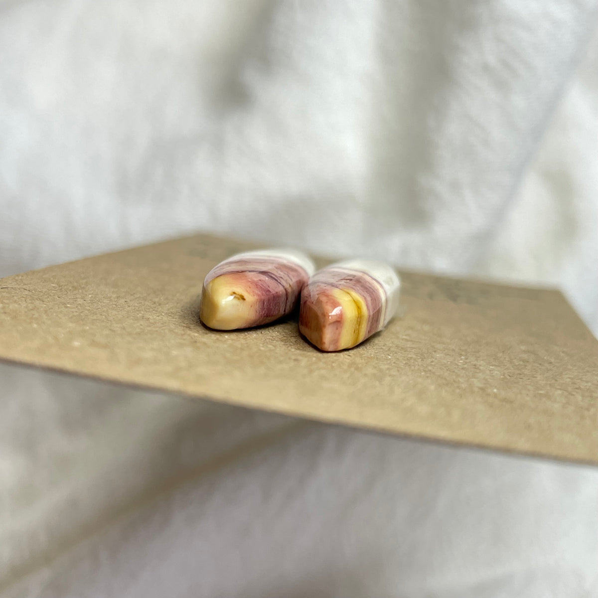 Mookaite Cabochon- M33 F774B932-C0C1-4498-B95D-3DF856623998 Brandedandwild.com