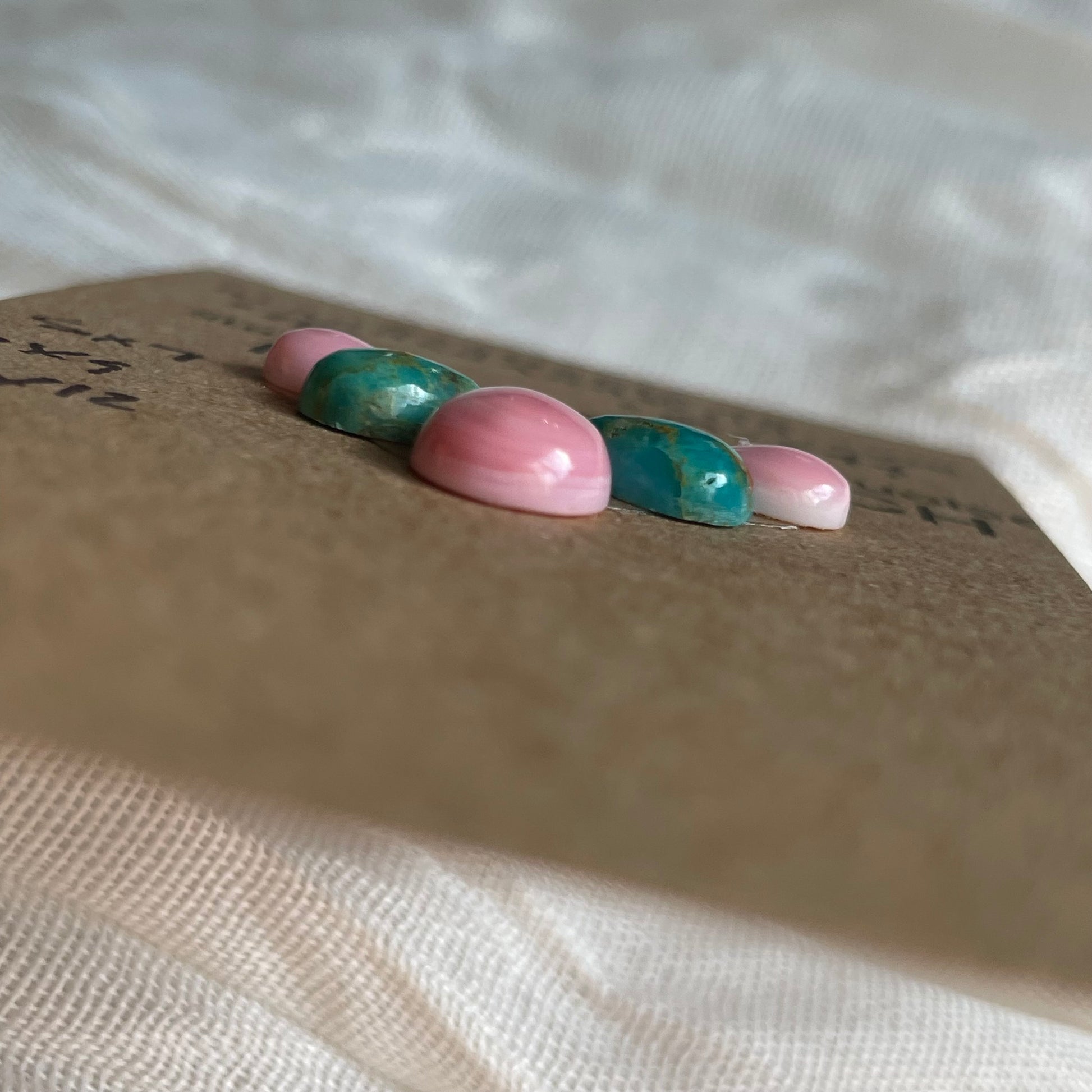 Kingman / Pink Conch Cabochon - MIX99 F8610E8A-FABF-47A1-9FAE-A98C041A5139 Brandedandwild.com