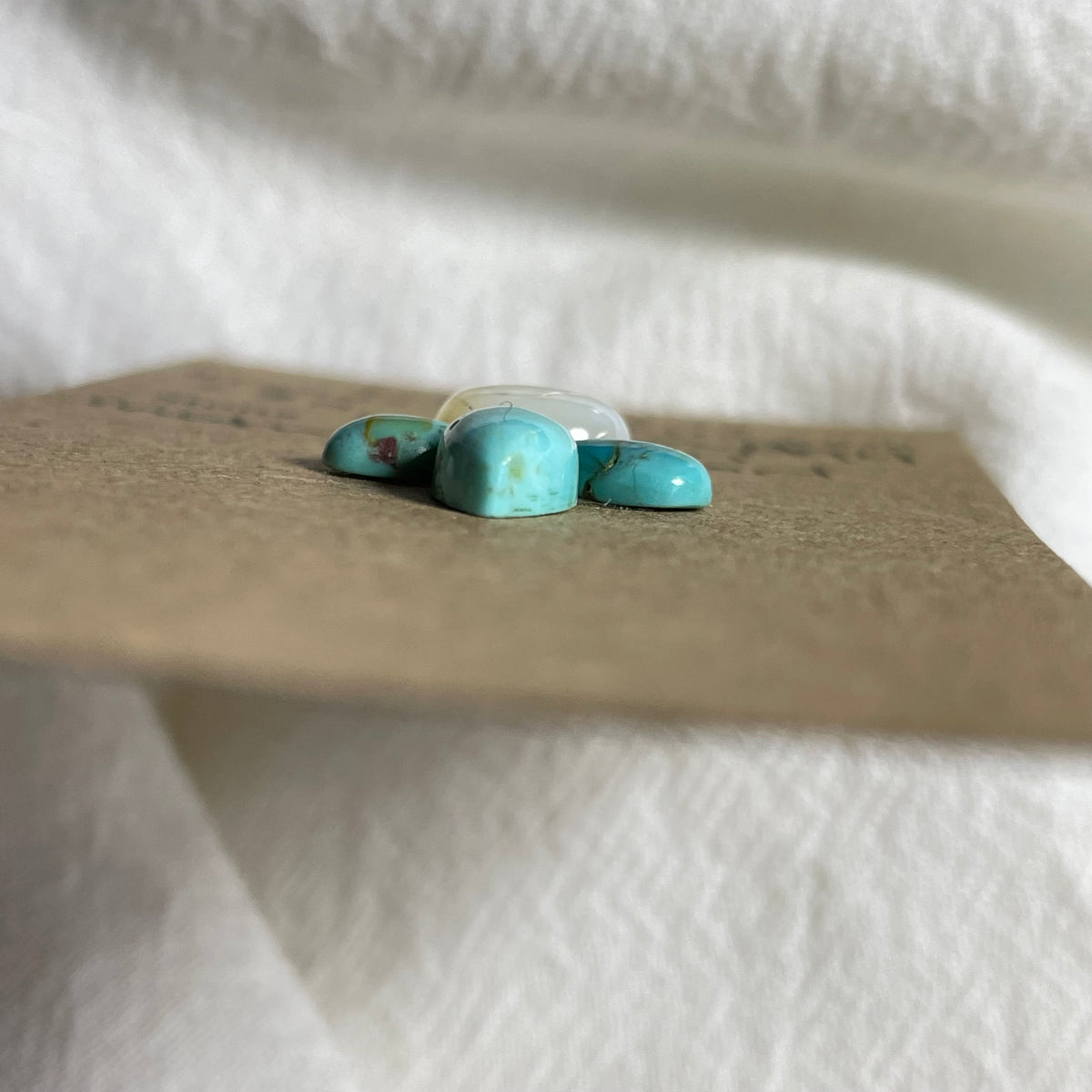 Kingman Turquoise / Mother of Pearl - Mix194