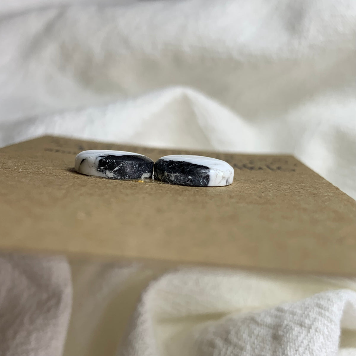White Buffalo Cabochon - WB03 FABAD677-C078-45E3-B198-D569B506BEF4 Brandedandwild.com