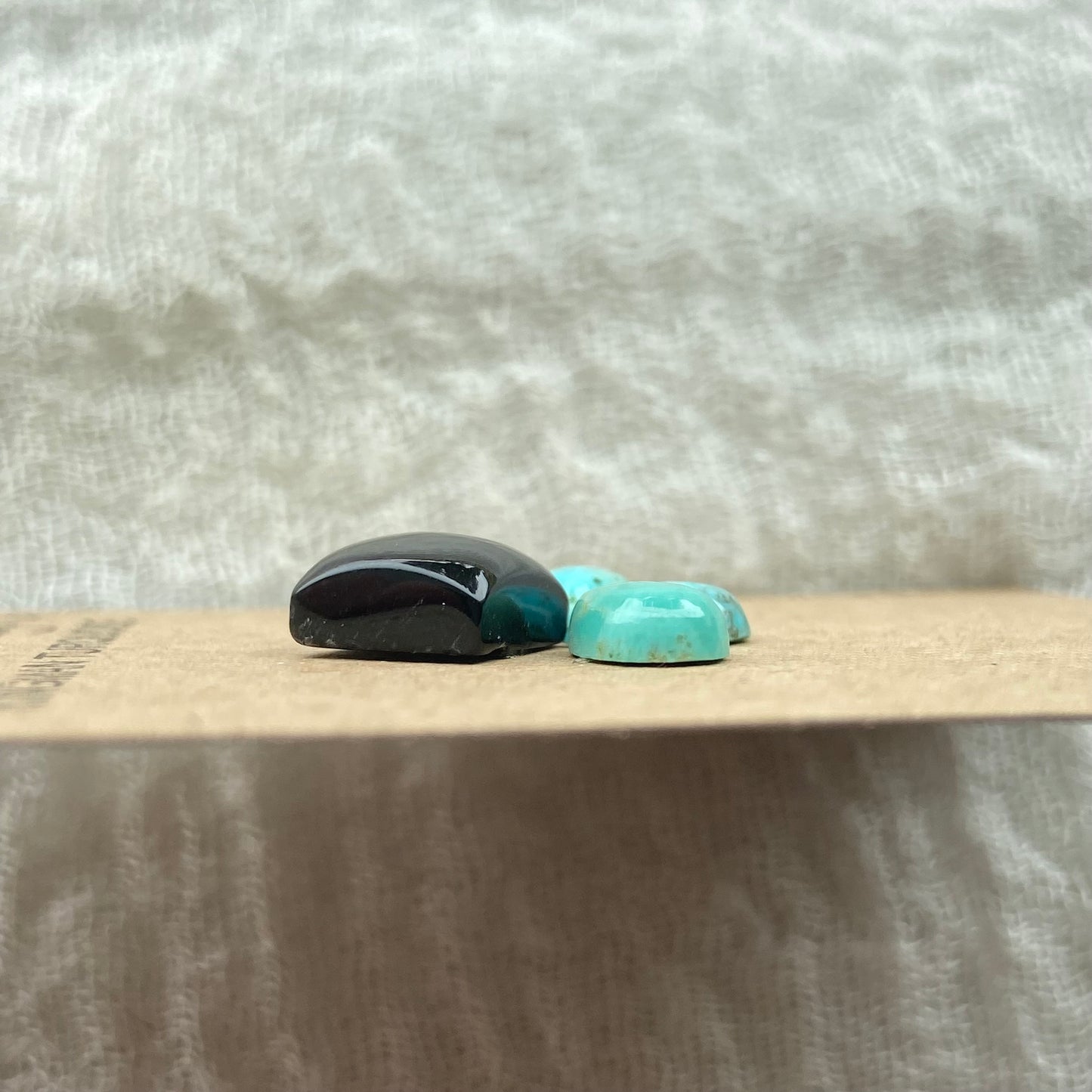 Kingman / Black Onyx Cabochon - MIX67
