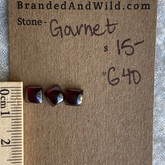 Garnet Cabochon - G40