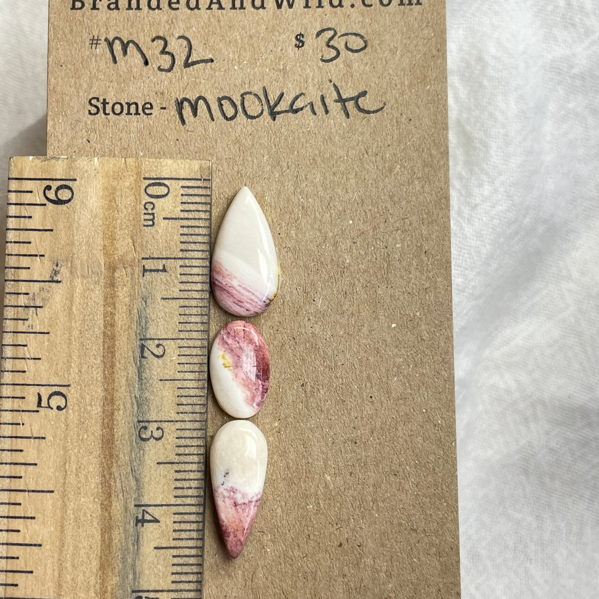 Mookaite Cabochon- M32 FC6340E8-D3FF-4B0D-AD28-9B17B3D75A1F Brandedandwild.com