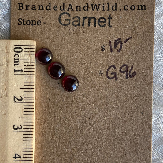 Garnet Cabochon - G96