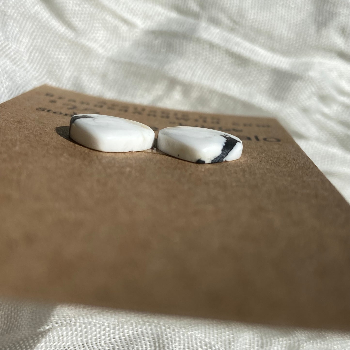 White Buffalo Cabochon - WB66 FF9B926E-684B-4428-8097-830D6384B242 Brandedandwild.com