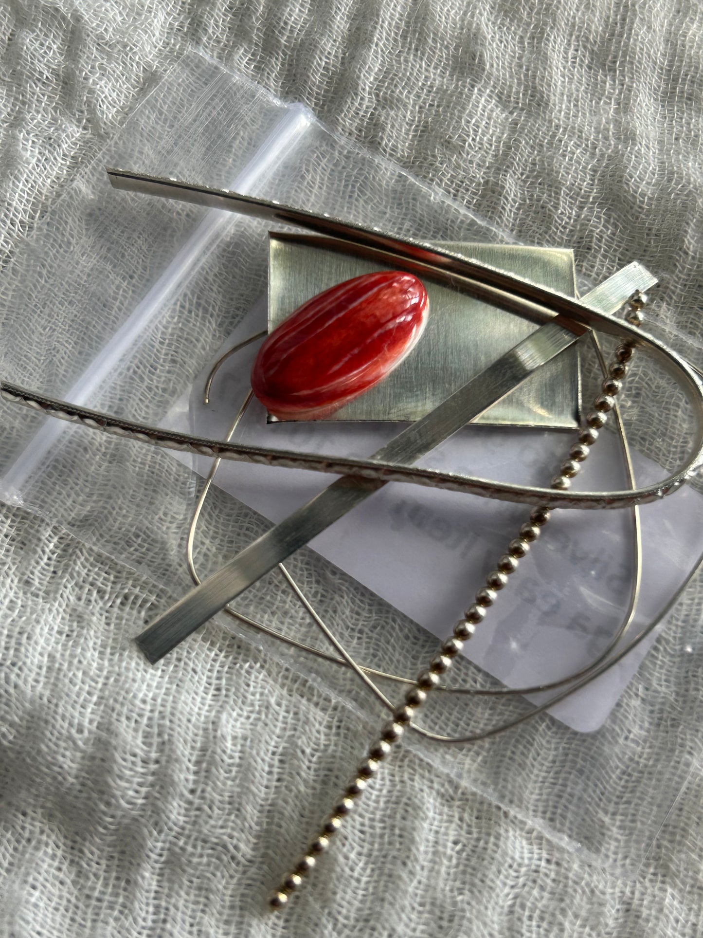 Red Oyster Shell includes - Silver & Stone  (Class is not included) (ROSRC01)