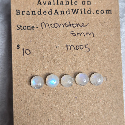 Moonstone Cabochon 5mm - M005